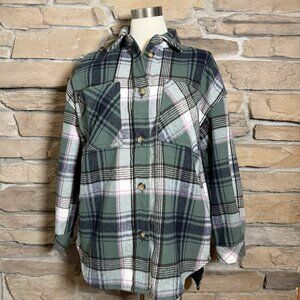 SO Women’s Plaid Shacket Jacket Green Multi Flannel Button Down Size Small